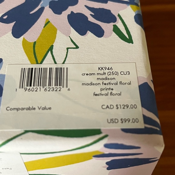 Kate Spade Floral Card Holder - Picture 2 of 3